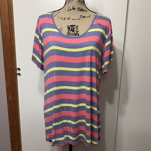🩷💜💛 Striped Lularoe Classic Tee 2XL